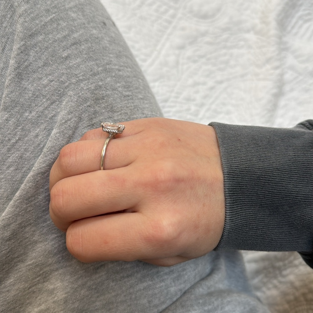 Ring - Picture 2 of 4